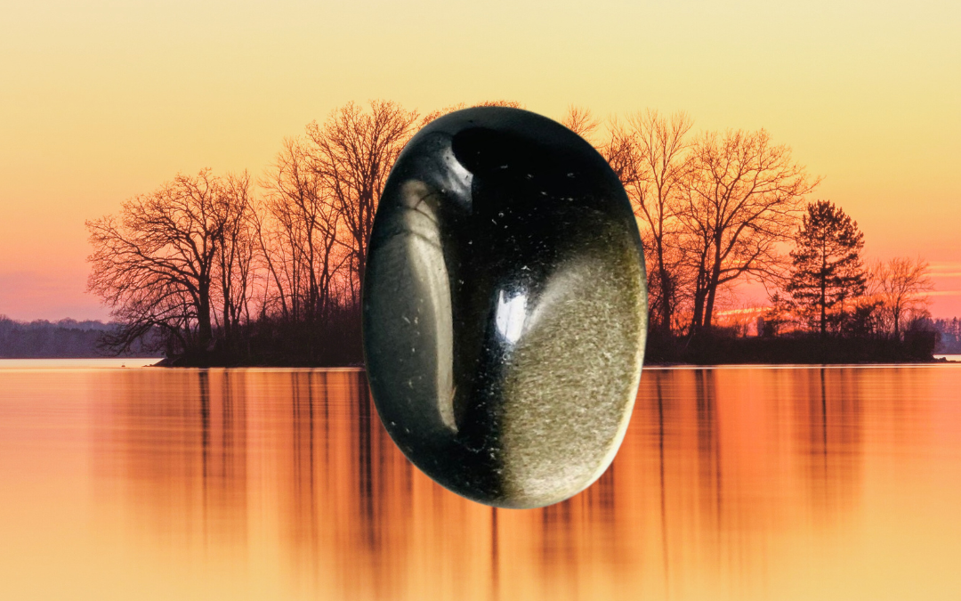 Gold sheen obsidian crystal to release financial blockages at the Capricorn full moon on the 21st/22nd June, 2024